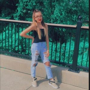 Meet your Posher, Adriana